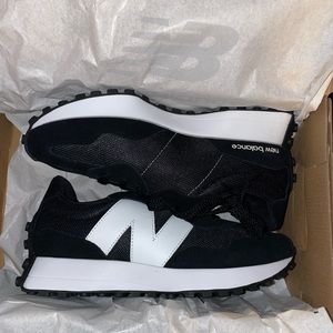 New Balance 327 Brand New